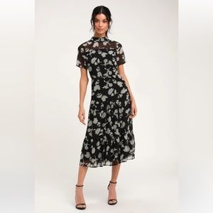 Lulu’s floral midi dress